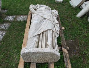 Headless sculpture at museum