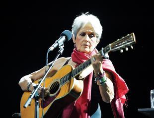 Joan Baez comes to Istanbul