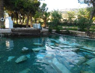 Wall collapses in ancient pool in Pamukkale