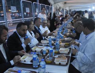 Turkey’s Jewish community holds Muslim fast-breaking dinner