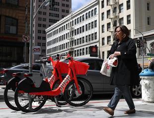 Uber jumps into European bicycle-sharing market