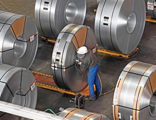 German industrial production plunges in April