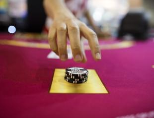 Swiss to place bets on gambling law in high stakes referendum