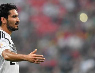 Jeers for Turkish-origin footballer annoy Germany boss Löw