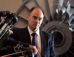 Rolls-Royce CEO cuts 4,600 jobs