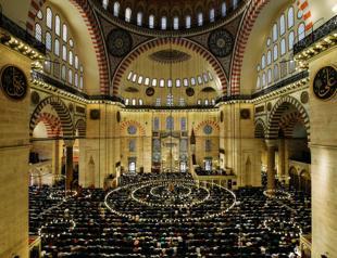 Turkey marks start of three-day-long Eid al-Fitr