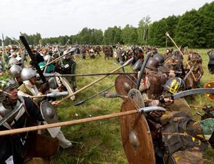 Hobbits five armies clash in Czech forest