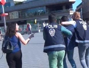 Woman slaps sexual abuser after guards catch him in Istanbuls Taksim metro