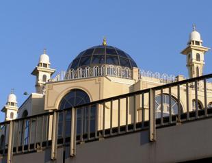 Loudspeakers used for call to prayer in Berlin despite ban