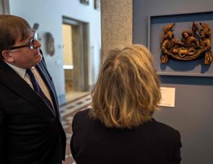 Berlin museum returns Nazi-looted treasure