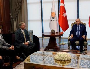 US senators meet Erdoğan, demand pastor’s release
