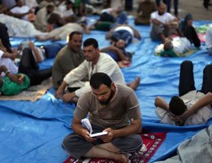 Egypt court postpones verdicts of hundreds of sit-in protesters citing ’security concerns’
