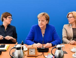 Little sign of compromise in German government showdown