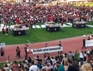 Three university students detained over placards insulting Erdoğan: Prosecutor