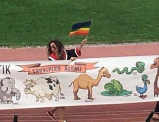 Four ODTÜ students arrested for placard ‘insulting’ Erdoğan at graduation ceremony