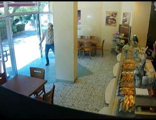 Assailant attacks Turkish cafe in Germany with blank-firing pistol