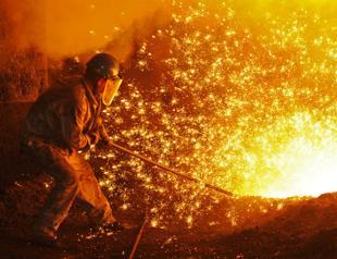 EU to curb steel imports after Trump tariffs