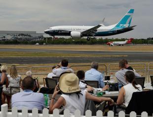 Boeing wins Farnborough Airshow as Airbus gets boost from AirAsia