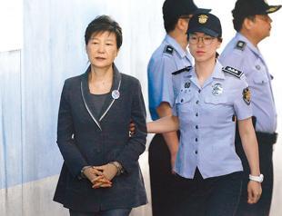 S Korean ex-leader sentenced to 8 more years