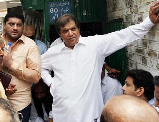 Pakistan court jails aide of former prime minister ahead of election