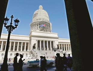 Cuba aims to build socialism, not communism, in draft constitution