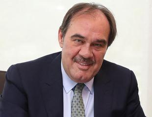 Turkish Football Federation backs Mesut Özil in racism row