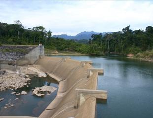 Hundreds missing in Laos after hydropower dam collapse