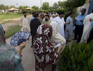 Death toll climbs in suicide attack in Quetta, Pakistan