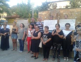 Turks, Greeks in Gökçeada pray for victims of Greece wildfires