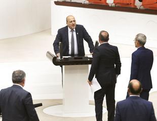 AKP sues HDP MP Ahmet Şık for ‘insulting’ ruling party MPs