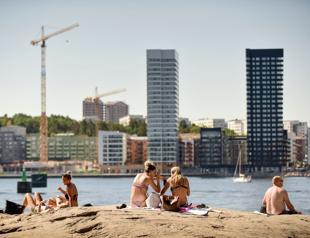 Warm European weather takes toll on Thomas Cook’s profit forecast