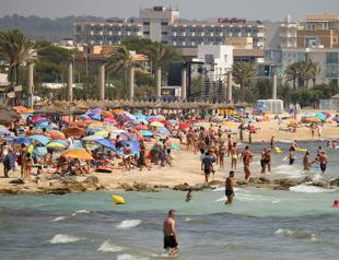 Spanish hotels cut prices as competition from Turkey, N Africa heats up