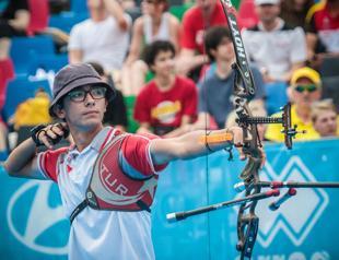 Turkish archers break world record at European Grand Prix