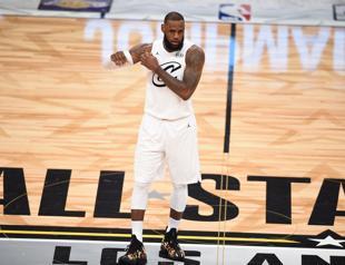 Trump hits back at LeBron James and Don Lemon over CNN interview