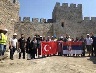 Turkish students volunteer in Serbia