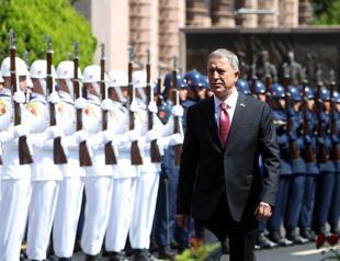 Turkish, American defense ministers discuss Syria on the phone