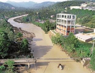 66 houses, 264 shops damaged in Turkish flood as officials visit Black Sea province