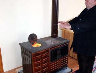 Turkish man feels cold in scorching summer due to odd health condition