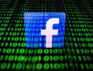 Facebook suspends hundreds of apps over data concerns
