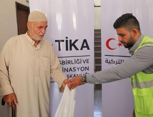 Turkish aid agencies provide Palestinians with Eid meat