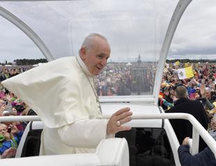 Pope declines to comment on Cardinal McCarrick allegations