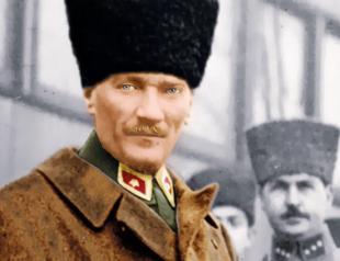 Turkey celebrates Victory Day on 96th anniversary remembering Atatürks military and political prodigy