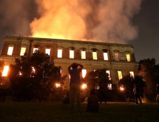 Raging fire tears through prized Rio museum