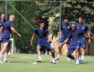 Fenerbahçes UEFA Europa League squad unveiled