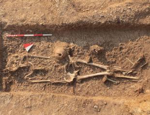 Eye cream jar among items in ancient tomb found in Turkey’s west