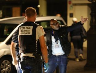 7 wounded in Paris knife attack, including British tourists