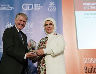 Turkish first lady receives humanitarian service award
