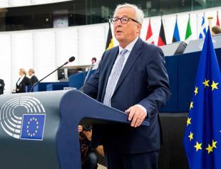 Juncker urges EU to assume stronger world role
