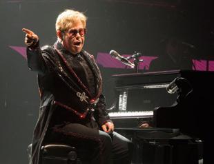 A confident Elton John kicks off farewell tour with flair