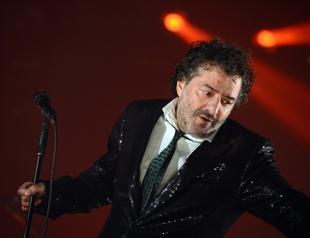 Algerian singer Rachid Taha dies at 59